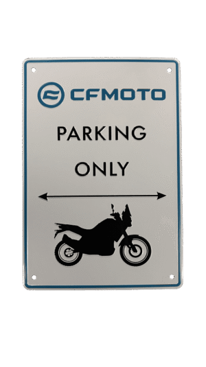 Plechová cedule CFMOTO Moto Parking