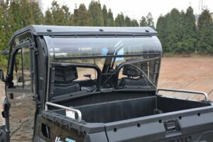 UTV830/550 Zadní polykarbonátový panel DFK