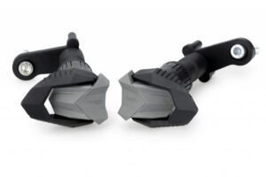 Pádové protektory rámu PUIG R19 22621N černý s šedou gumou pro APRILIA RS 660 (Factory) 2025-2026