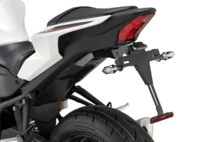 Nastavitelný držák SPZ PUIG 22790N černý pro YAMAHA YZF-R3 2025-2026