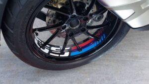 Linka na ráfek PUIG GS 20150N černý pro BMW R 1250 GS 2018-2024, BMW R 1250 GS Adventure 2018-2024