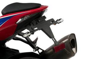 Nastavitelný držák SPZ PUIG 20489N černý pro HONDA CBR 1000 RR Fireblade 2020, HONDA CBR 1000 RR-R Fireblade 2020-2024