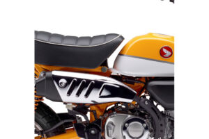 Kryty víček podvozku PUIG 3523N černý pro HONDA Z 125 M / MA Monkey 2018-2024