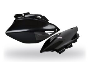 Boční číslové tabulky POLISPORT 8602900002 (pár) černý pro YAMAHA YZ 250 F 2006-2009, YAMAHA YZ 450 F 2006-2009