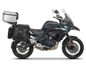Kompletní sada bočních adventure brašen SHAD TERRA TR40 a hliníkového 37L topcase, včetně montážní sady SHAD Benelli TRK 502 X