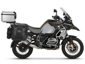 Kompletní sada bočních adventure brašen SHAD TERRA TR40 a hliníkového 48L topcase, včetně montážní sady SHAD BMW R 1200 GS Adventure/ R 1250 GS Adventure