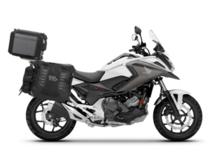 Kompletní sada bočních adventure brašen SHAD TERRA TR40 a  černého hliníkového 55L topcase, včetně montážní sady SHAD HONDA NC 750 X