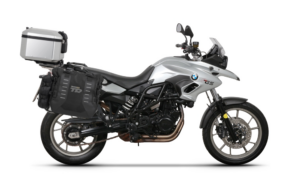 Kompletní sada bočních adventure brašen SHAD TERRA TR40 a hliníkového 55L vrchního kufru, včetně montážní sady SHAD BMW F 650 GS / F 700 GS/ F 800 GS (2008 - 2018)