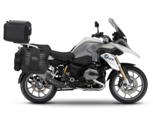 Kompletní sada bočních adventure brašen SHAD TERRA TR40 a  černého hliníkového 55L topcase, včetně montážní sady SHAD BMW R 1200 GS Adventure/ R 1250 GS Adventure