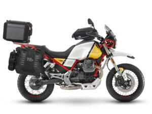 Kompletní sada bočních adventure brašen SHAD TERRA TR40 a  černého hliníkového 55L topcase, včetně montážní sady SHAD MOTO GUZZI V 85 TT