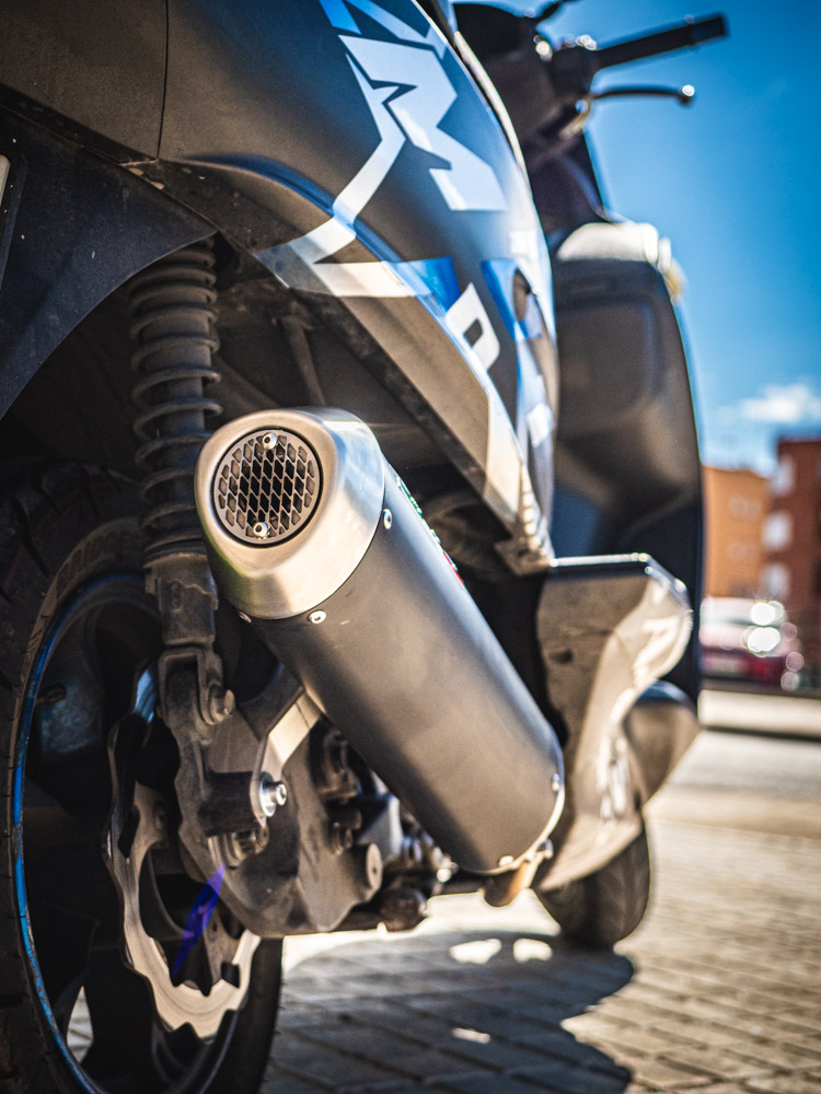 Koncovka výfuku Slip-on GPR EVO4 ROAD SCOM.69.EVO4 Matná černá zahrnuje spojovací svod a odnímatelný dB killer pro KYMCO Xciting 500 2005-2006 - Obrázek 2