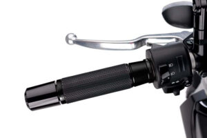 Rukojeti PUIG ASCENT 3553N černý 123mm pro KAWASAKI KLE 500 / SE (2025<) 2025-2026