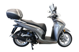 Koncovka výfuku Slip-on GPR EVO4 ROAD HON.11.EVO4 Matná černá zahrnuje spojovací svod, odnímatelný dB killer a katalyzátor pro HONDA SH 350 i 2021-2023